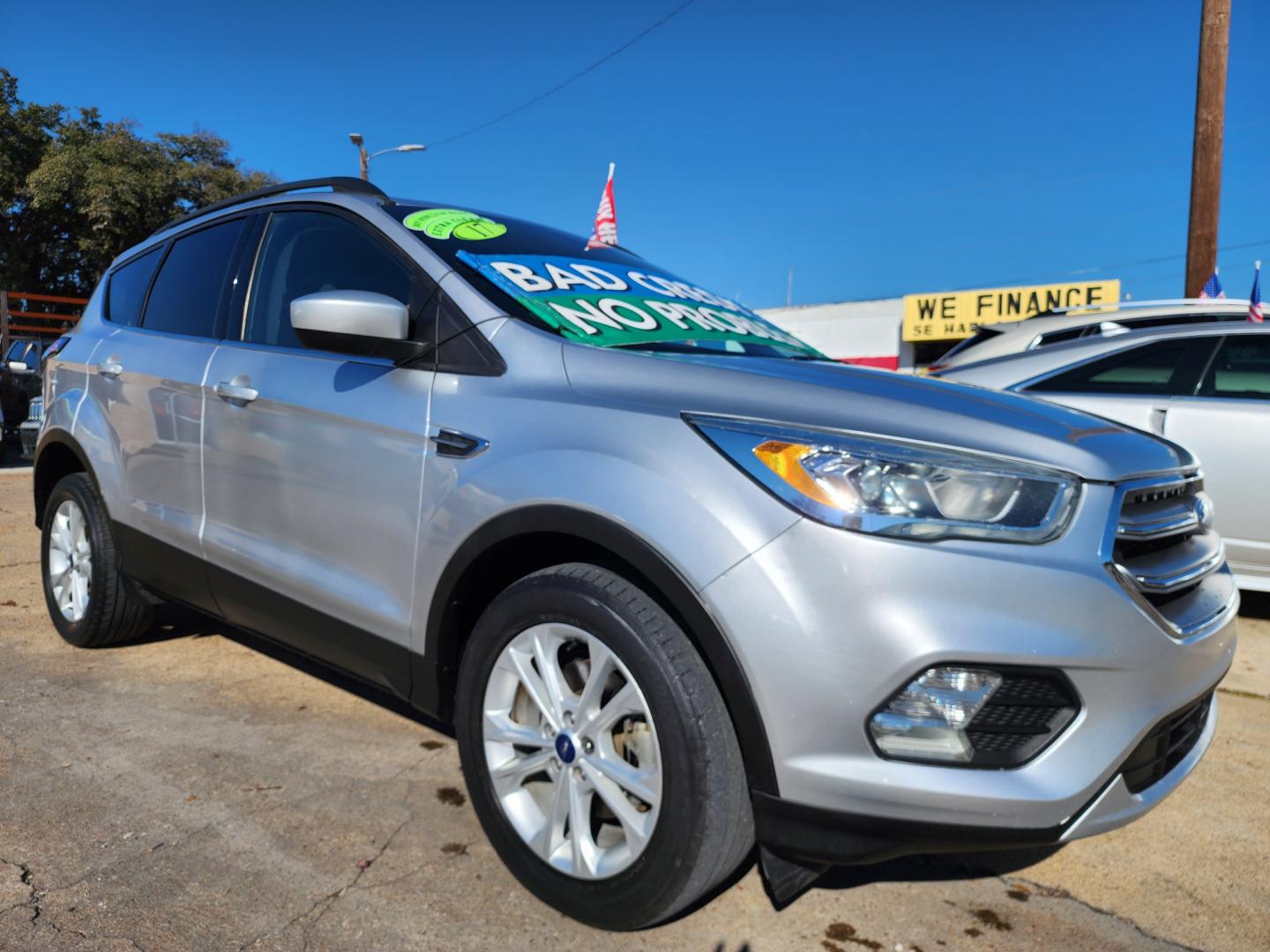 2017 SILVER Ford Escape SE (1FMCU0GD3HU) with an 1.5L L4 DOHC 16V engine, 6A transmission, located at 2660 S.Garland Avenue, Garland, TX, 75041, (469) 298-3118, 32.885551, -96.655602 - Welcome to DallasAutos4Less, one of the Premier BUY HERE PAY HERE Dealers in the North Dallas Area. We specialize in financing to people with NO CREDIT or BAD CREDIT. We need proof of income, proof of residence, and a ID. Come buy your new car from us today!! This is a Super Clean 2017 FORD ESCAP - Photo#1